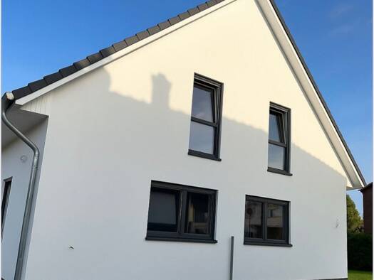 Doppelhaushälfte zur Miete 1.550 € 5 Zimmer 115 m² 620 m² Grundstück frei ab 01.03.2026 Rönnebeck Bremen 28777