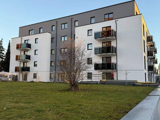 Wohnung zur Miete 695 € 1 Zimmer 63,1 m² 1. Geschoss frei ab sofort Neuötting Neuötting 84524