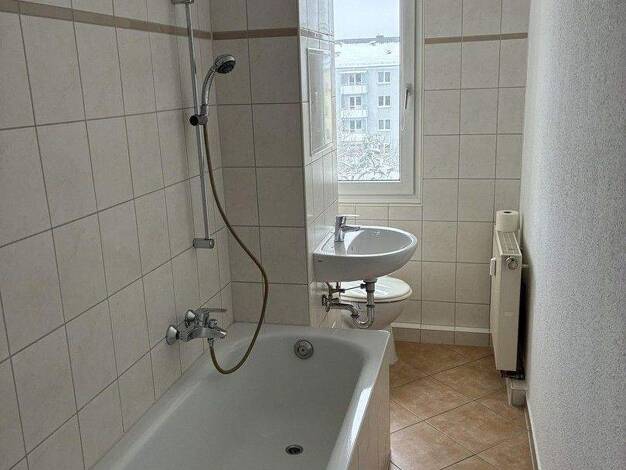 Wohnung zur Miete 322 € 2 Zimmer 46 m² 3. Geschoss Askanische Straße 114 Innenstadt Dessau-Roßlau 06842