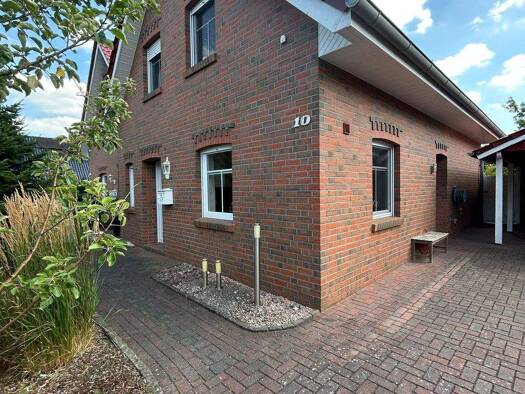 Doppelhaushälfte zur Miete 1.100 € 4 Zimmer 110 m² 330 m² Grundstück frei ab 15.09.2026 Heisfelde Leer 26789