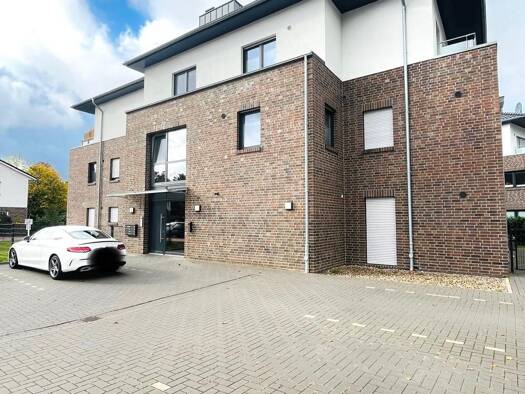 Wohnung zur Miete 770 € 2,5 Zimmer 80,6 m² 2. Geschoss frei ab 01.01.2026 Wildeshausen 27793