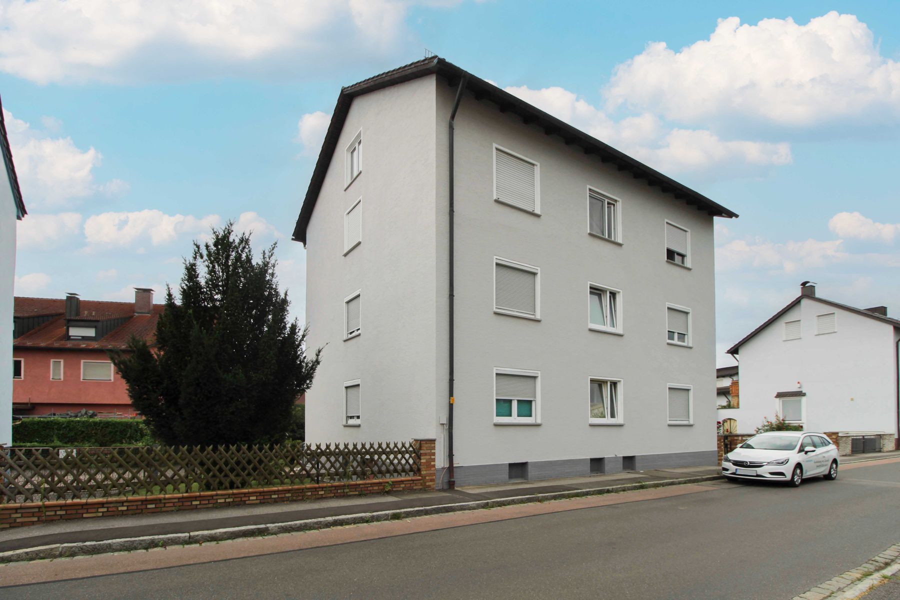 Mehrfamilienhaus zum Kauf als Kapitalanlage geeignet 499.999 € 10 Zimmer 258 m²<br/>Wohnfläche 1.091,1 m²<br/>Grundstück Kernstadt Schwandorf Schwandorf 92421