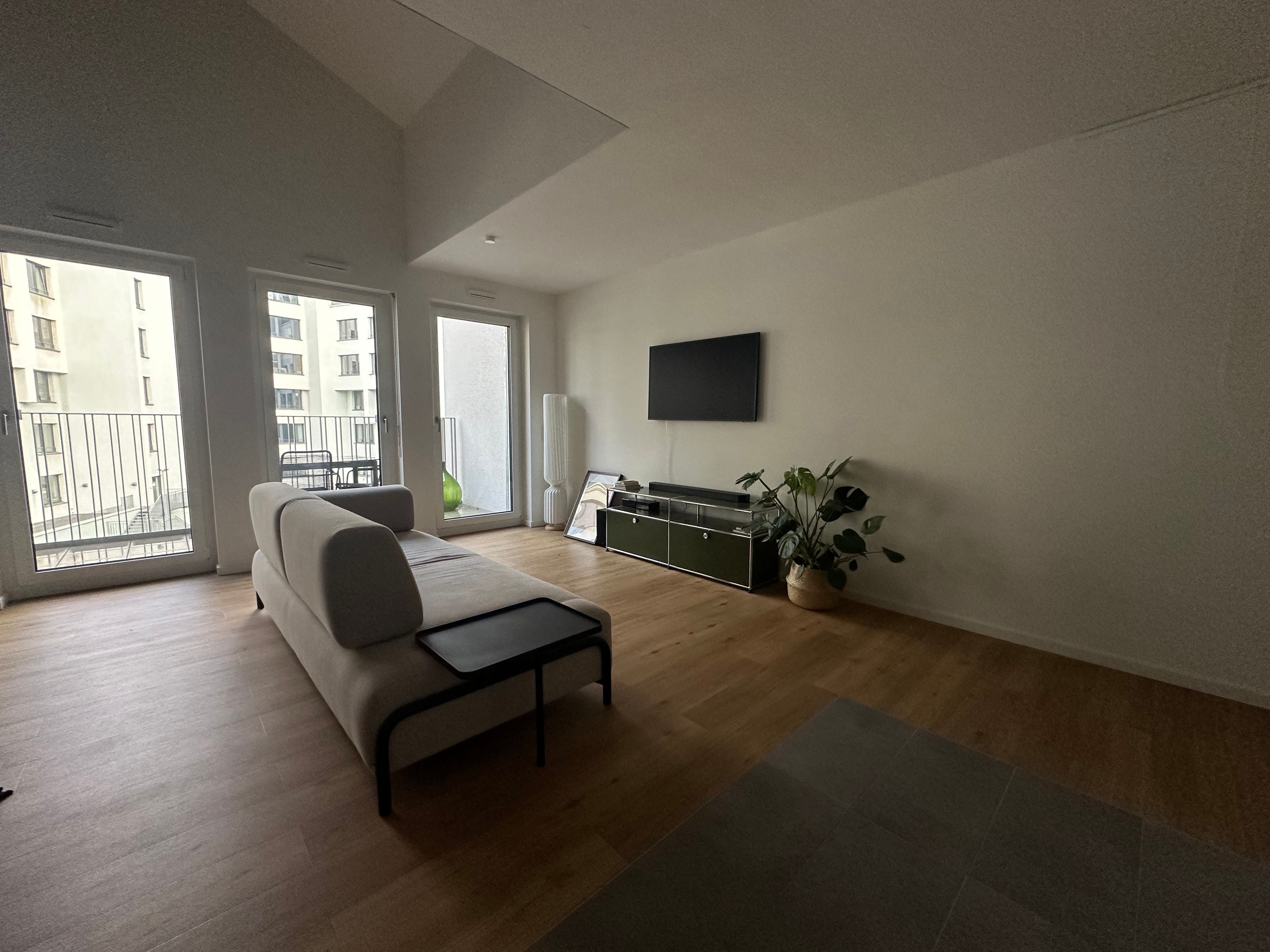 Wohnung zur Miete 1.185 € 1,5 Zimmer 55 m²<br/>Wohnfläche 5.<br/>Geschoss Moselstraße 43 Bahnhofsviertel Frankfurt am Main 60329