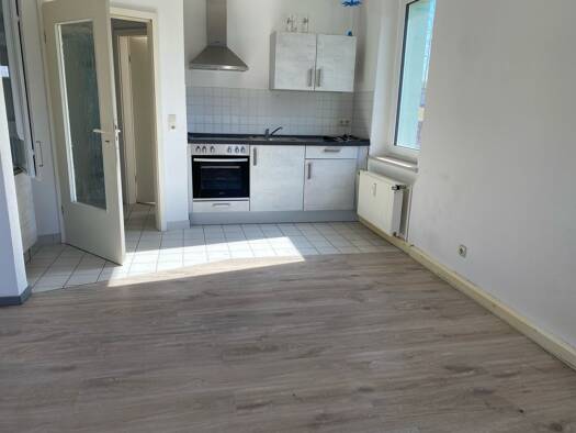 Wohnung zur Miete 245 € 35 m² 1. Geschoss frei ab sofort Crimmitschauer Straße 23 Ponitz 04639