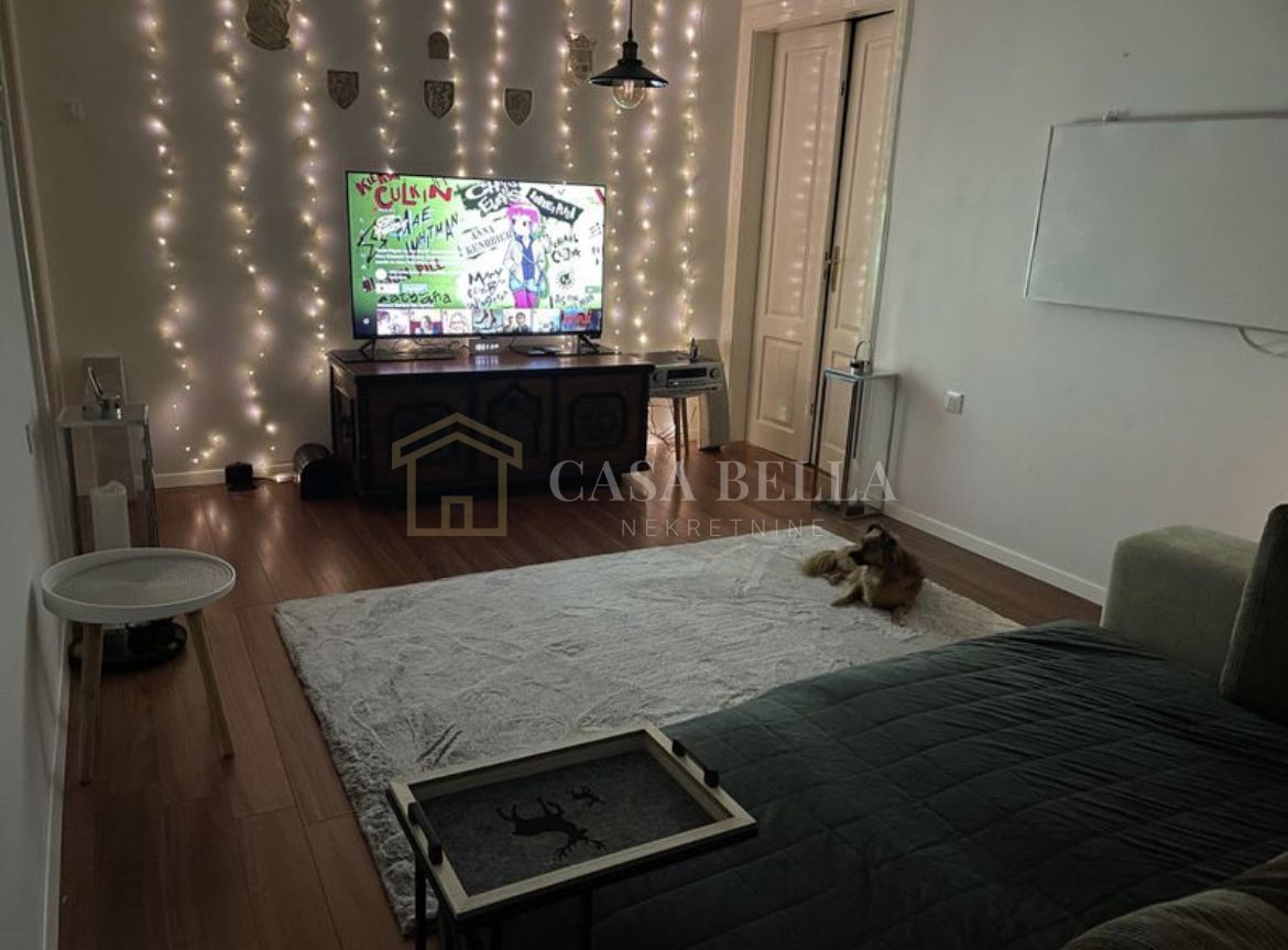 Wohnung zur Miete 900 € 2 Zimmer 81 m²<br/>Wohnfläche 5.<br/>Geschoss Center