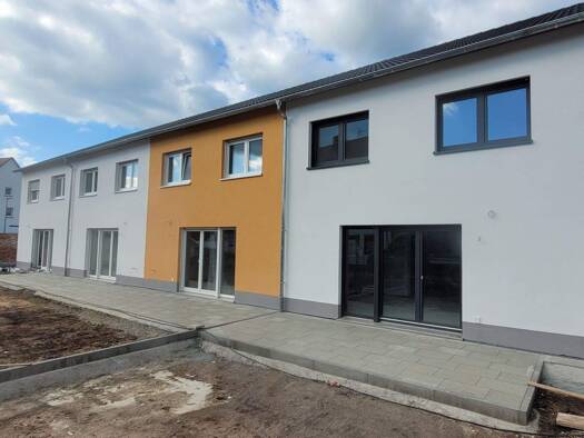 Reihenmittelhaus zum Kauf - Erstbezug provisionsfrei 499.900 € 4 Zimmer 132 m² 258 m² Grundstück Burggrafenhof Langenzenn 90579