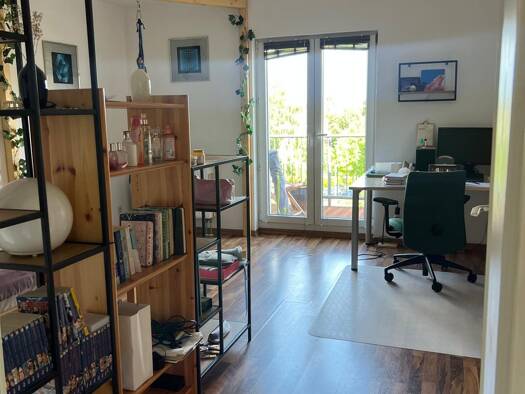 Wohnung zur Miete 495 € 2 Zimmer 63 m² Geschoss 3/4 frei ab 01.03.2026 Cotta Dresden 01157