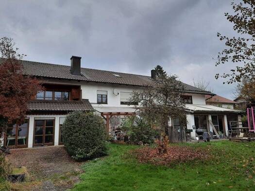 Mehrfamilienhaus zum Kauf provisionsfrei 825.000 € 10 Zimmer 310 m² 1.194 m² Grundstück frei ab sofort Freimehring Rechtmehring 83562