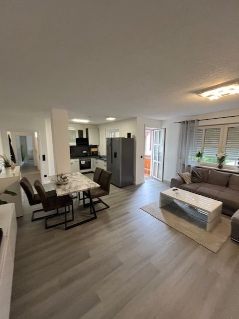 Wohnung zum Kauf 199.000 € 2 Zimmer 70 m²<br/>Wohnfläche ab sofort<br/>Verfügbarkeit Altenufer Hengersberg 94491