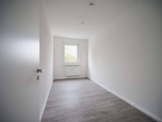 Wohnung zur Miete 381 € 4 Zimmer 69,3 m² 4. Geschoss Daimlerstraße 7 Löbau Löbau 02708