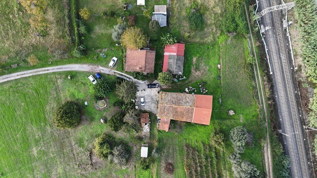 Bauernhaus zum Kauf 10 Zimmer 350 m² 25.000 m² Grundstück Pietra Santa