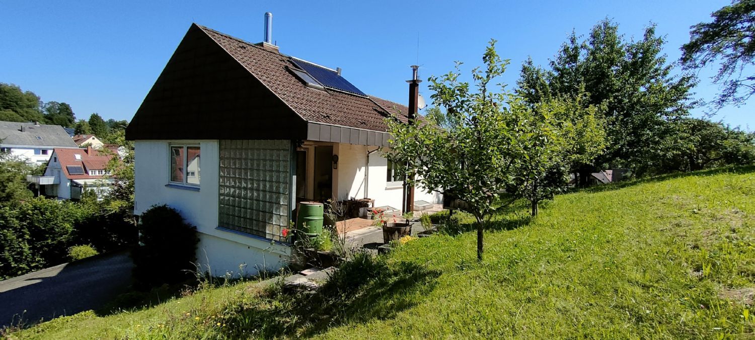 Einfamilienhaus zum Kauf 600.000 € 7 Zimmer 163 m²<br/>Wohnfläche 1.800 m²<br/>Grundstück Waldenbuch 71111