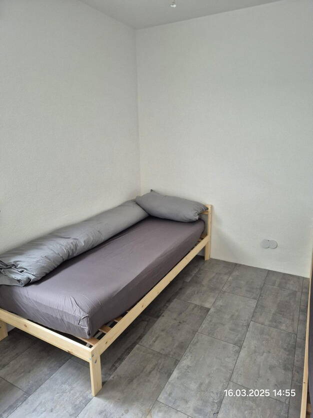 WG-Zimmer zur Miete Wohnen auf Zeit 550 € 15 m² 2. Geschoss Porschestr. 21 Zuffenhausen Zuffenhausen 70435