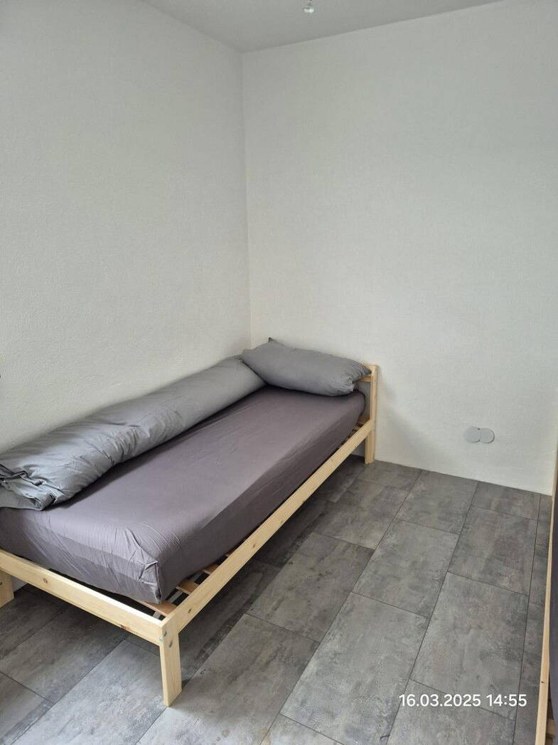 WG-Zimmer zur Miete Wohnen auf Zeit 550 € 15 m² 2. Geschoss Porschestr. 21 Zuffenhausen Zuffenhausen 70435