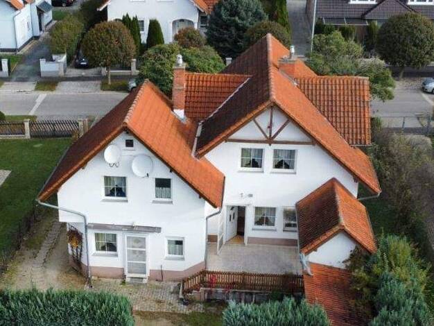 Einfamilienhaus zum Kauf provisionsfrei 185.000 € 7 Zimmer 240 m² 1.106 m² Grundstück frei ab sofort Bük 9737