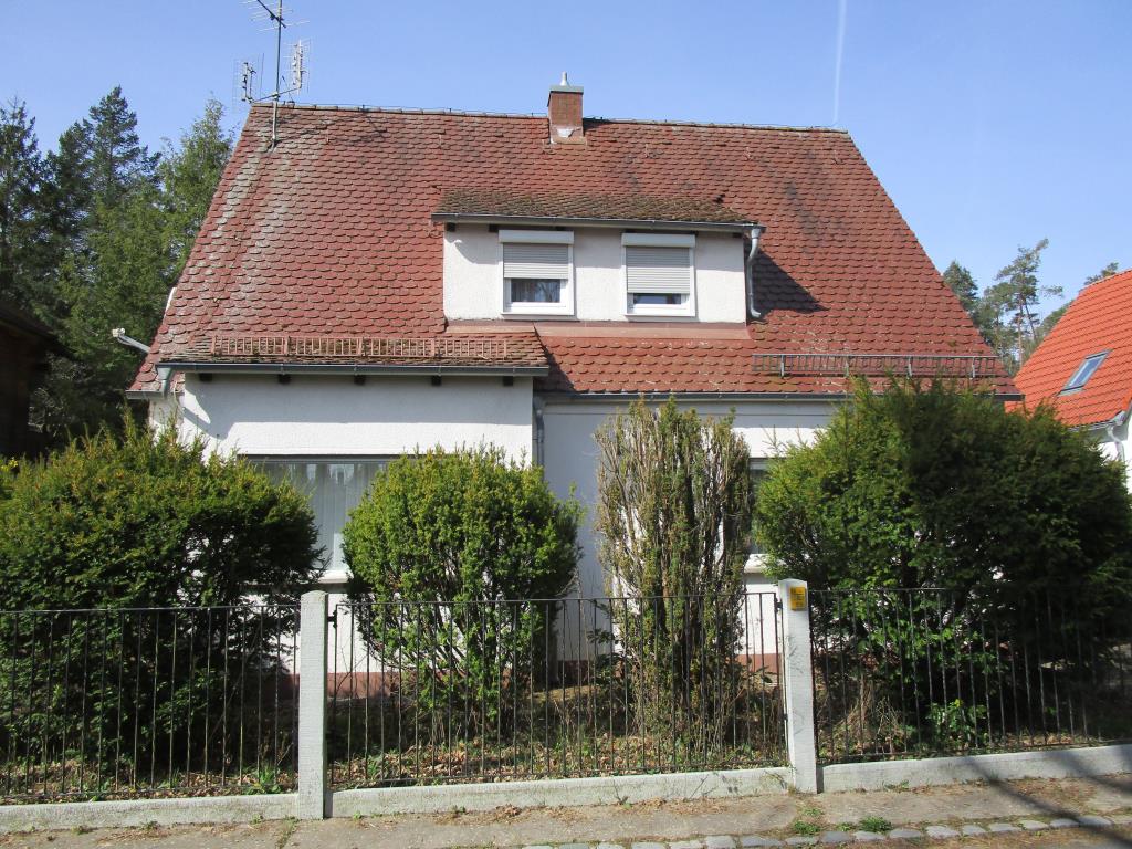 Einfamilienhaus zum Kauf 449.000 € 4 Zimmer 108 m²<br/>Wohnfläche 752 m²<br/>Grundstück ab sofort<br/>Verfügbarkeit Wachendorf Cadolzburg 90556