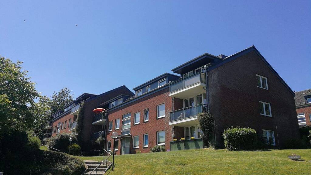 Wohnung zur Miete 700 € 3 Zimmer 100,4 m² 2. Geschoss frei ab sofort Christian-Albrecht-Str. 77 Schleswig 24837