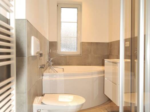 Wohnung zur Miete 450 € 2 Zimmer 62,8 m² EG frei ab 01.01.2027 Dorotheenstraße 23 Pölbitz Zwickau 08058