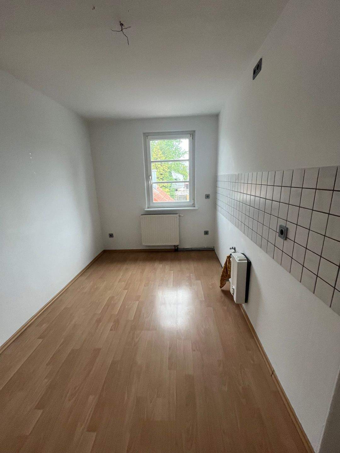 Immobilie in Schwaig bei Nürnberg - Doppelhaushälfte mit Gewerbeeinheit und Wohnung in zentraler Lage von Schwaig - Bild 2