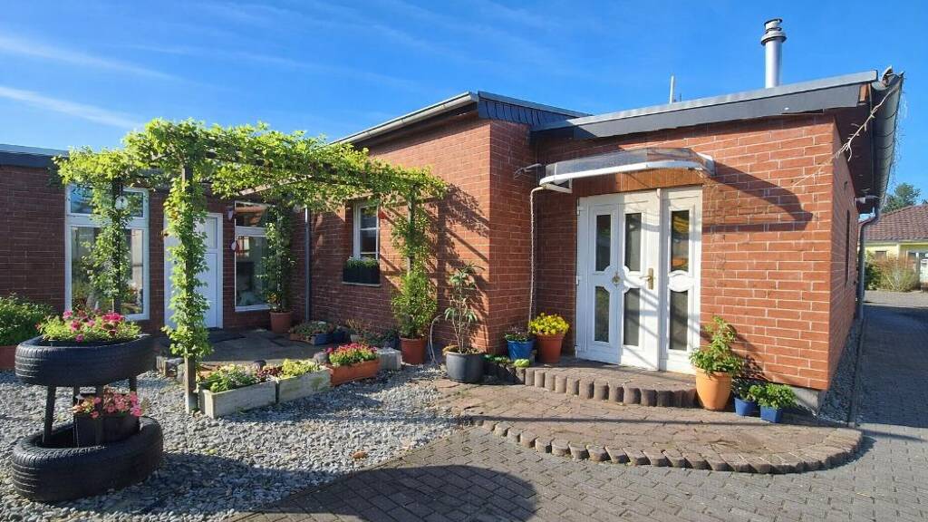 Bungalow zum Kauf 265.000 € 5 Zimmer 160 m² 869 m² Grundstück Burg 39288