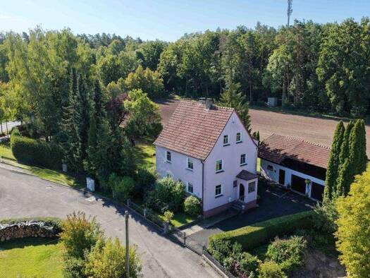 Einfamilienhaus zum Kauf 295.000 € 7 Zimmer 150 m² 1.500 m² Grundstück Weidhausen Weidhausen bei Coburg / Neuensorg 96279