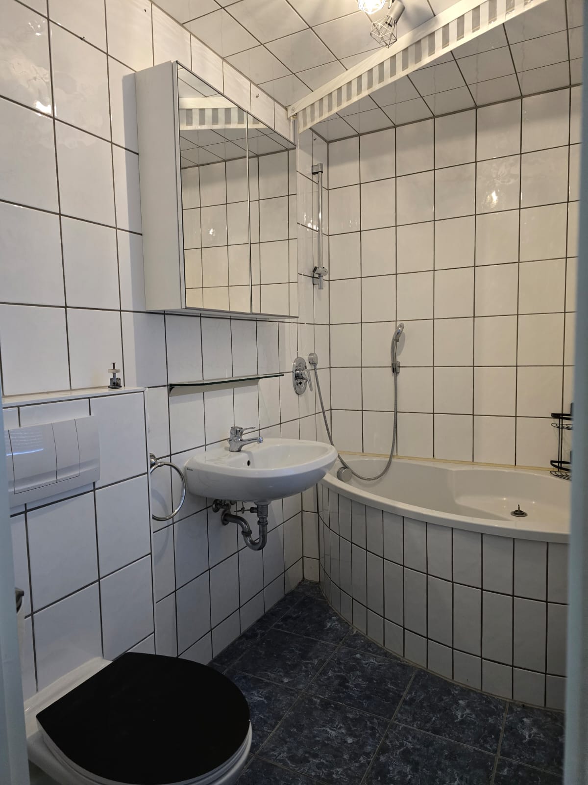 Wohnung zur Miete 730 € 2 Zimmer 74 m²<br/>Wohnfläche EG<br/>Geschoss Tannenweg 7 Trossingen Trossingen 78647