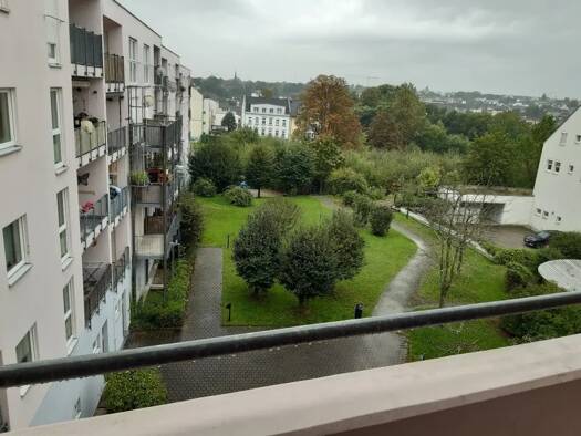 Wohnung zur Miete 534 € 3 Zimmer 89 m² Geschoss 2/3 frei ab 01.05.2026 Bergstraße 49 Schloßchemnitz Chemnitz 09113