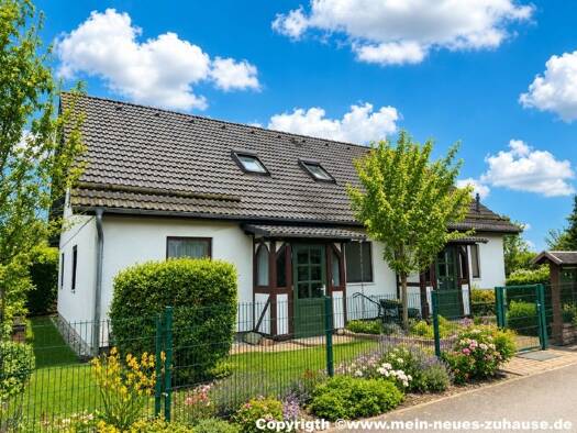 Einfamilienhaus zum Kauf 379.000 € 7 Zimmer 183,3 m² 810 m² Grundstück Dissen Dissen-Striesow 03096