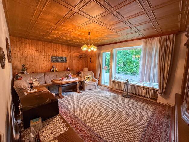 Wohnung zum Kauf 99.000 € 4 Zimmer 81,6 m² EG Innenstadt Neumünster 24534