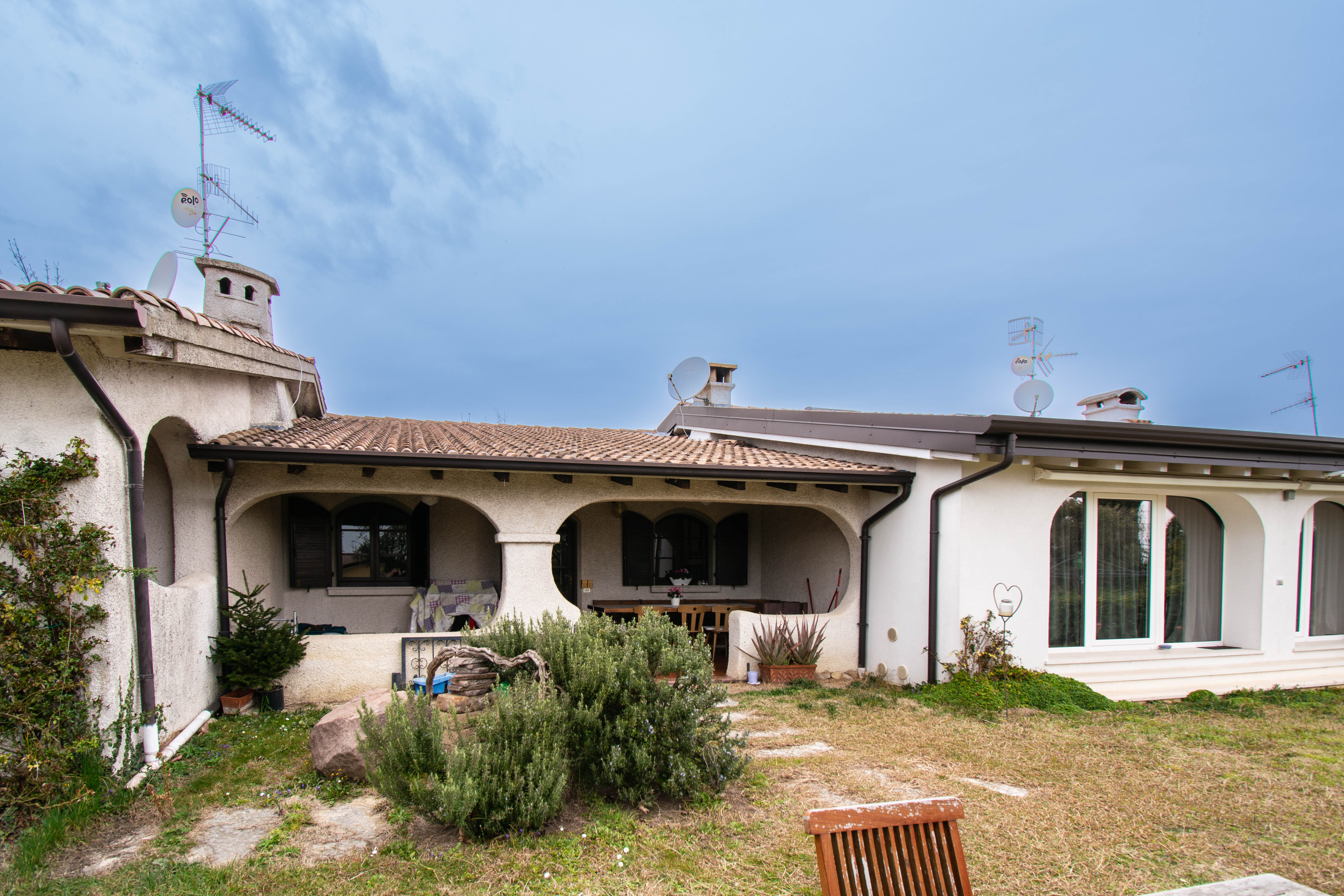 Villa zum Kauf 430.000 € 3 Zimmer 130 m²<br/>Wohnfläche 2.700 m²<br/>Grundstück ab sofort<br/>Verfügbarkeit Via deo Calappini Moniga del Garda