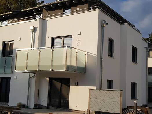 Wohnung zur Miete 726 € 2 Zimmer 58,4 m² Geschoss 1/2 frei ab 01.06.2026 Straubing 94315