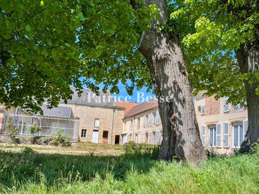 Bauernhaus zum Kauf 639.000 € 11 Zimmer 367 m² 10.029 m² Grundstück Reims 51100