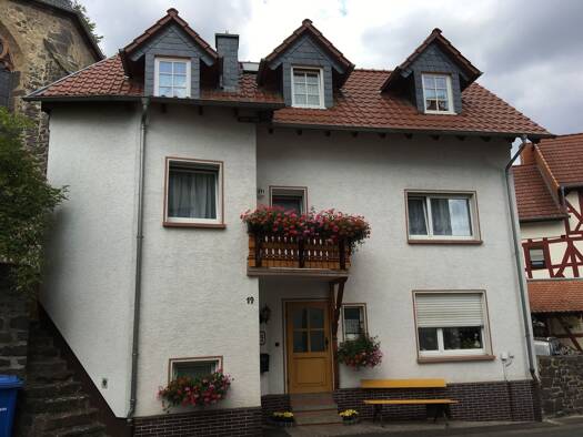 Einfamilienhaus zur Miete 1.000 € 4 Zimmer 125 m² 62 m² Grundstück frei ab 01.10.2026 Bitzenstraße 19 Hungen Hungen 35410