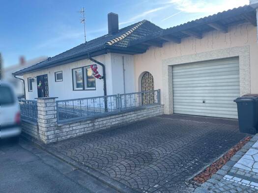 Einfamilienhaus zum Kauf provisionsfrei 470.000 € 7 Zimmer 210 m² 750 m² Grundstück Amlingstadt Strullendorf 96129