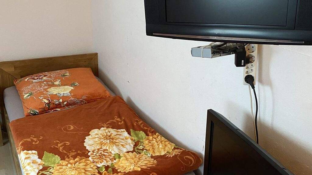 Wohnung zur Miete Wohnen auf Zeit 2.200 € 5 Zimmer 70 m² frei ab sofort Mitte Ludwigsburg 71634