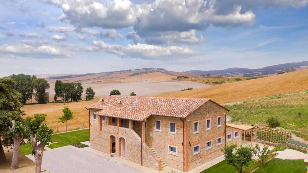 Haus zum Kauf 1.490.000 € 9 Zimmer 517 m² 15.000 m² Grundstück frei ab sofort Pienza