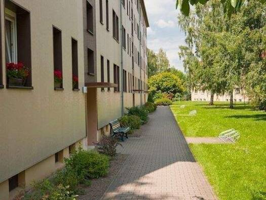 Wohnung zur Miete 222 € 1,5 Zimmer 40,1 m² 1. Geschoss frei ab sofort Altenburger Straße 7 Frohburg Frohburg 04654