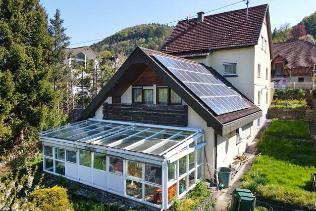 Mehrfamilienhaus zum Kauf 373.000 € 12 Zimmer 305,3 m² 1.160 m² Grundstück Starzeln Burladingen 72393