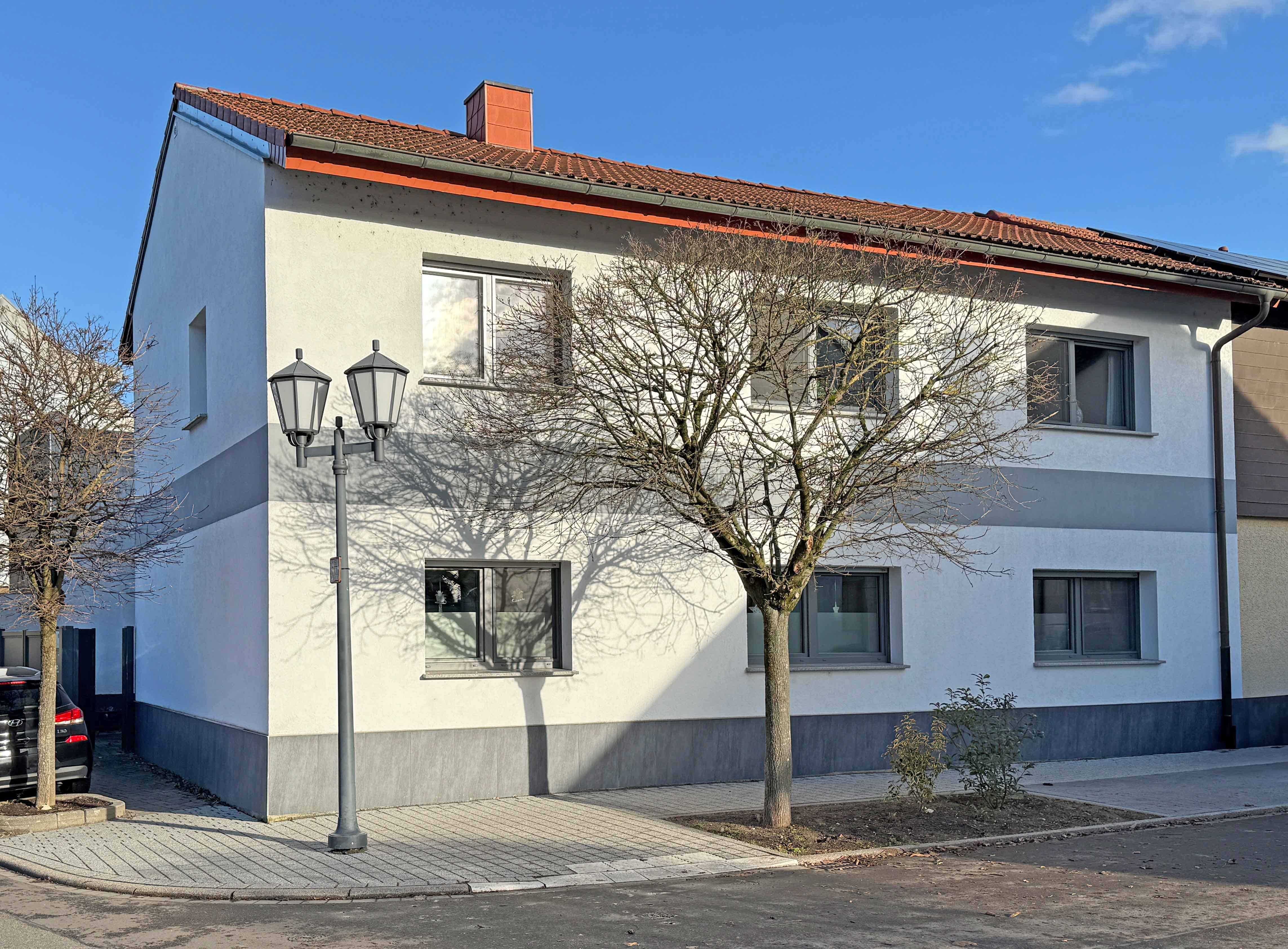 Mehrfamilienhaus zum Kauf 550.000 € 5 Zimmer 165 m²<br/>Wohnfläche 162 m²<br/>Grundstück ab sofort<br/>Verfügbarkeit Reilingen 68799