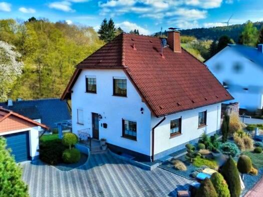 Einfamilienhaus zum Kauf 234.000 € 7 Zimmer 135 m² 813 m² Grundstück Heringen 36266