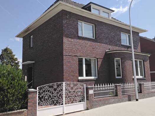 Einfamilienhaus zum Kauf 425.000 € 6 Zimmer 152 m² 411 m² Grundstück frei ab sofort Gronau Gronau 48599