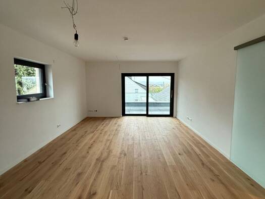 Wohnung zur Miete 1.200 € 2 Zimmer 94,1 m² Geschoss 2/2 In der Acht Zewen Trier 54294