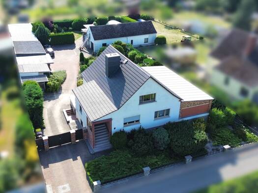 Einfamilienhaus zum Kauf 255.000 € 5 Zimmer 150 m² 2.537 m² Grundstück frei ab sofort Osterburg Osterburg (Altmark) 39606