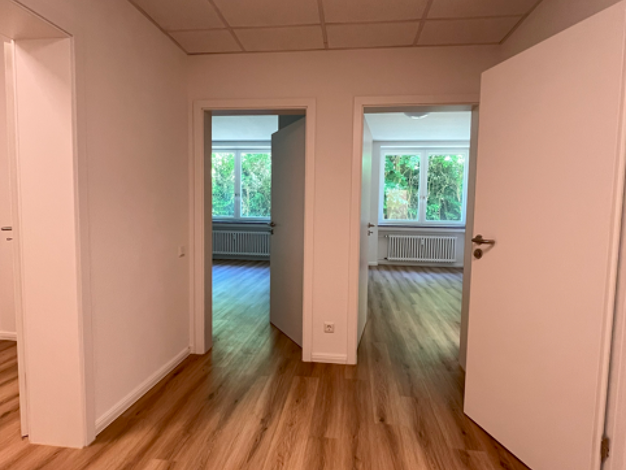 Wohnung zur Miete 740 € 2 Zimmer 68,8 m² EG frei ab sofort Bad Pyrmont 31812