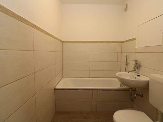 Wohnung zur Miete 599 € 3 Zimmer 94,2 m² 3. Geschoss Paul-Müller-Straße 66 Freiberg 09599