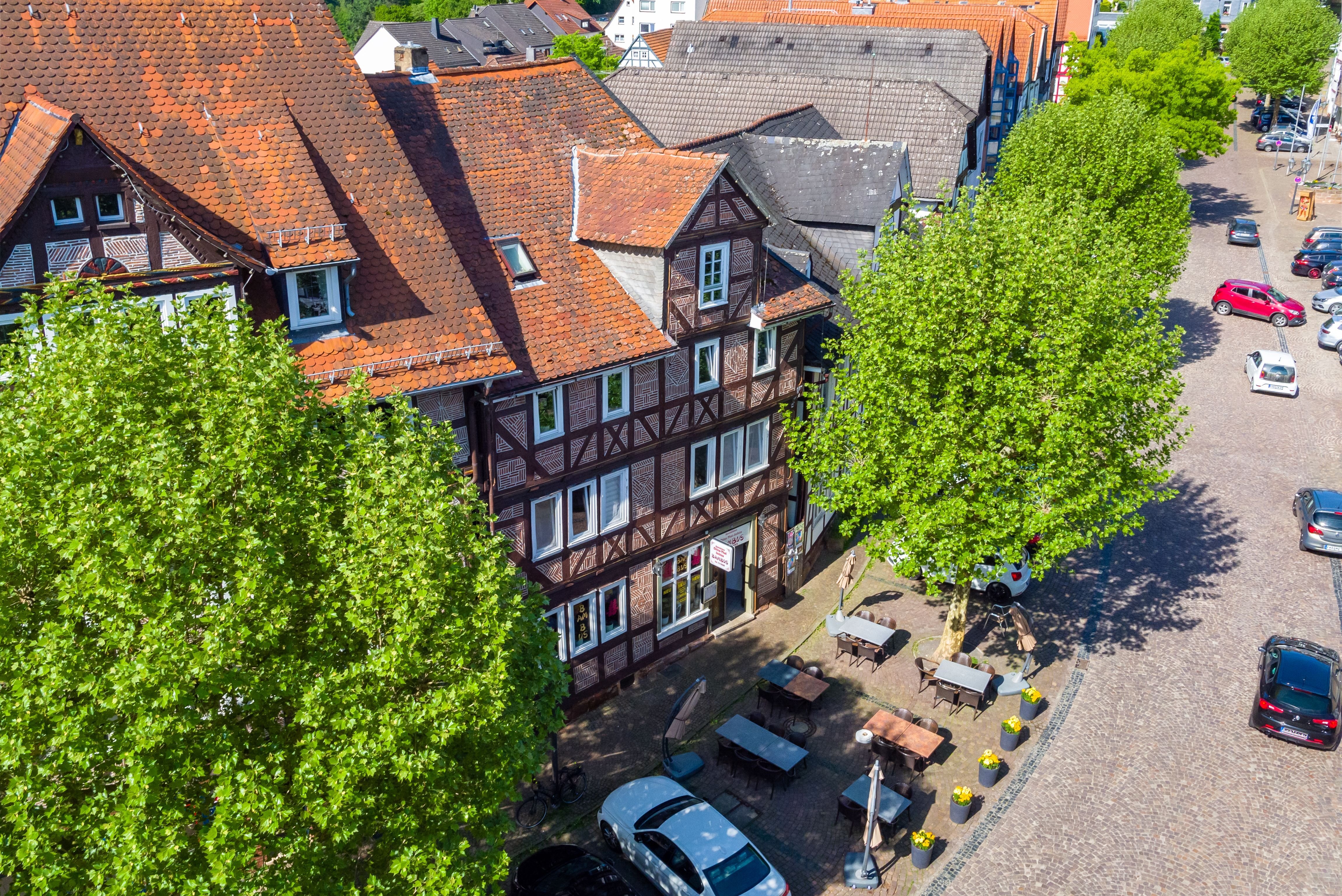 Mehrfamilienhaus zum Kauf 259.000 € 6 Zimmer 195 m²<br/>Wohnfläche 744 m²<br/>Grundstück Frankenberg Frankenberg (Eder) 35066