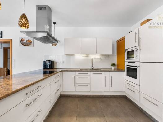 Einfamilienhaus zum Kauf 698.900 € 6 Zimmer 200 m² 930 m² Grundstück Annabichl Klagenfurt am Wörthersee 9020