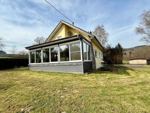 Einfamilienhaus zum Kauf 469.000 € 8 Zimmer 251 m² 2.523 m² Grundstück frei ab sofort Irrhausen 54689