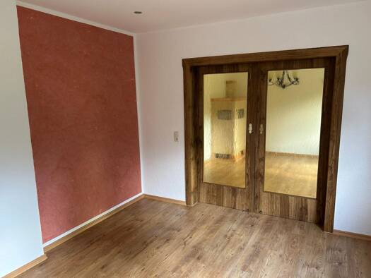 Wohnung zur Miete 394 € 2,5 Zimmer 68 m² EG frei ab sofort Döbeln 04720
