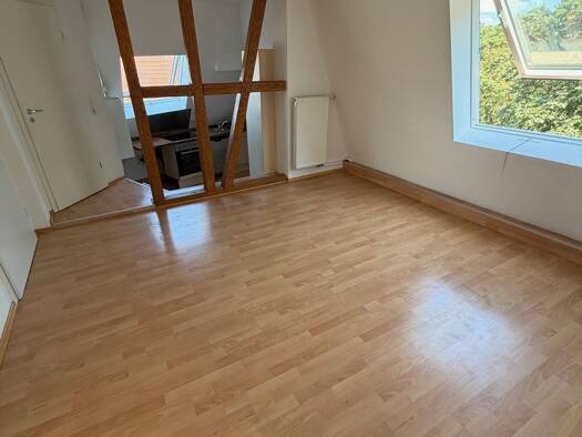 Maisonette zur Miete 1.170 € 3,5 Zimmer 100 m² Geschoss 2/3 frei ab sofort Kirchheim Kirchheim unter Teck 73230